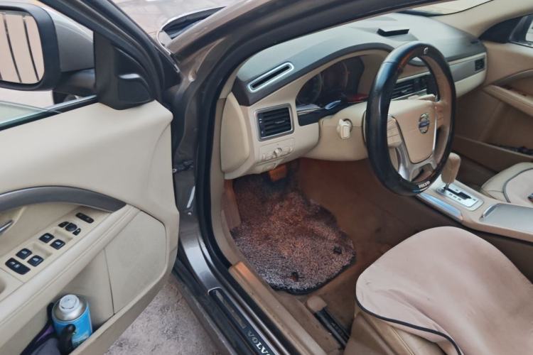 Used Volvo S80L 2011 2.0T Zhiya Edition Driver Seat
