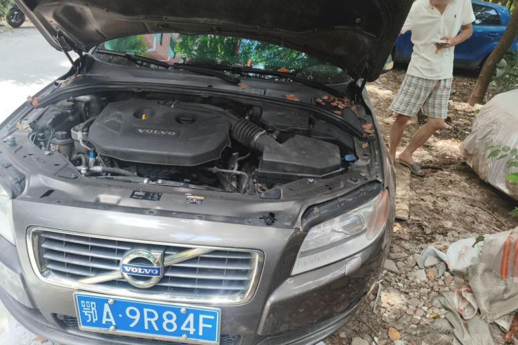 Used Volvo S80L 2011 2.0T ZhiZun Edition Engine Bay Left