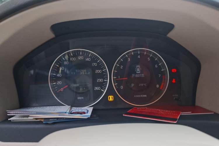 Used Volvo S80L 2011 2.0T Zhiya Edition Instrument Cluster