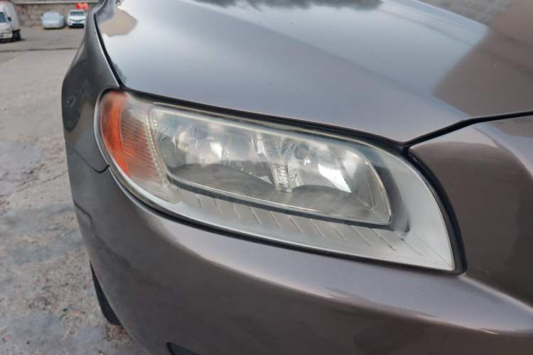 Used Volvo S80L 2011 2.0T Zhiya Edition Right Front Headlight