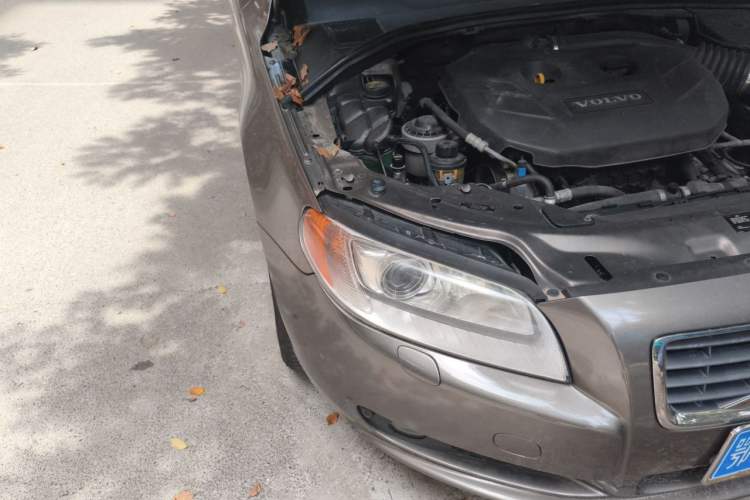 Used Volvo S80L 2011 2.0T ZhiZun Edition Right Front Headlight