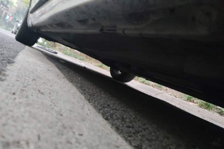 Used Volvo S80L 2011 2.0T ZhiShang Version Chassis Front Right