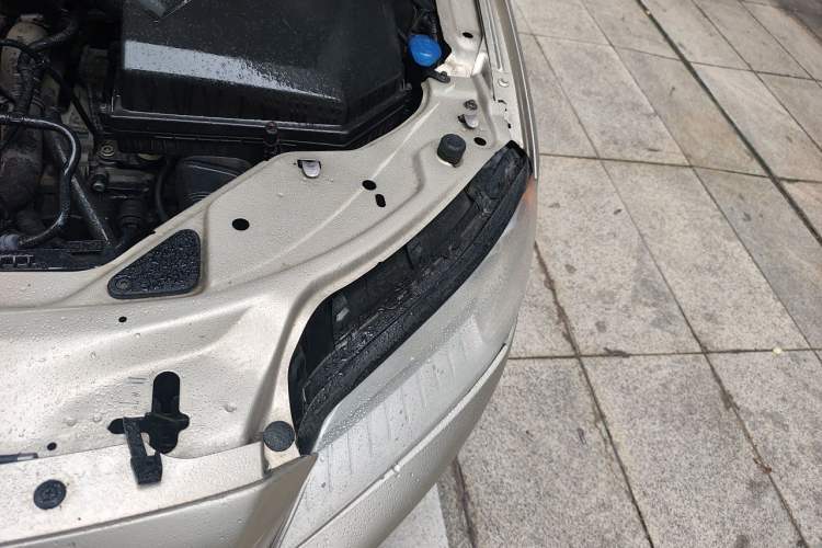 Used Volvo S80L 2011 2.0T ZhiShang Version Engine Bay Left