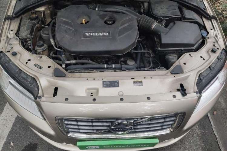Used Volvo S80L 2011 2.0T ZhiShang Version Engine Bay
