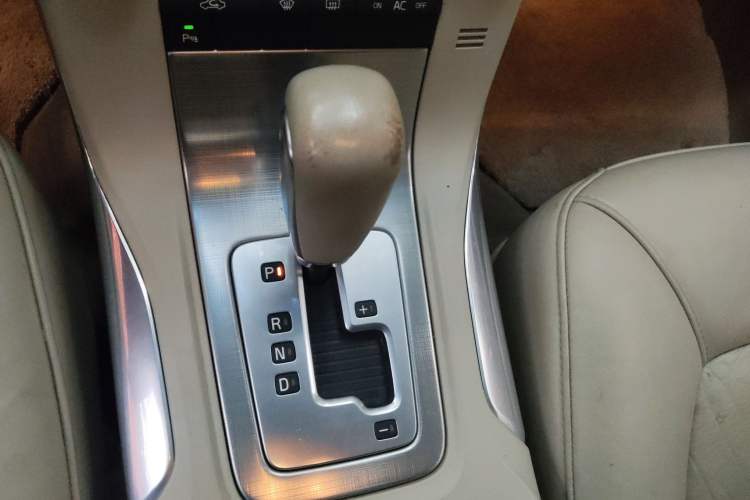 Used Volvo S80L 2011 2.0T ZhiShang Version Gear Lever