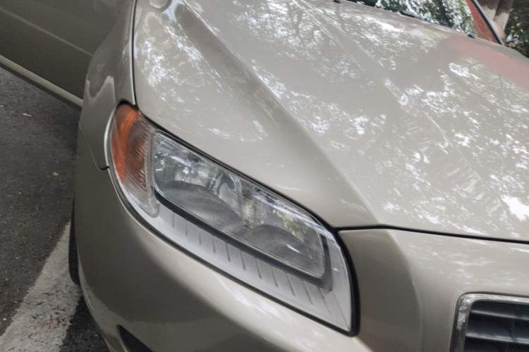 Used Volvo S80L 2011 2.0T ZhiShang Version Right Front Headlight
