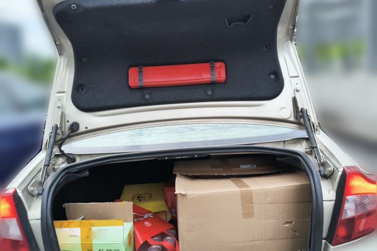 Used Volvo S80L 2011 2.0T ZhiShang Version Trunk