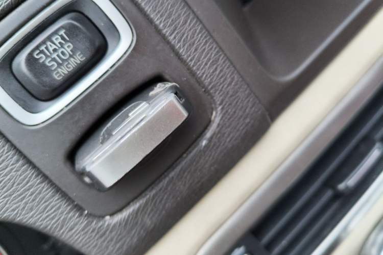 Used Volvo S80L 2011 2.0T ZhiShang Version Vehicle Key