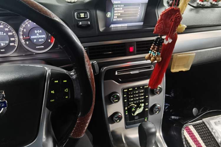 Used Volvo S80L 2012 2.0T T5 Luxury Edition Audio And AC Panel