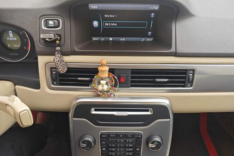 Used Volvo S80L 2012 2.0T T5 Luxury Edition Audio And AC Panel