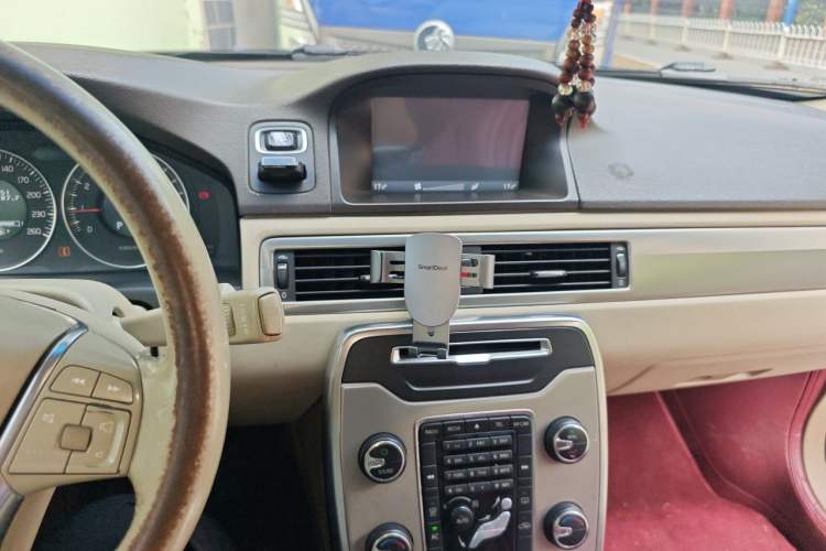 Used Volvo S80L 2012 2.0T ZhiShang Version Audio And AC Panel