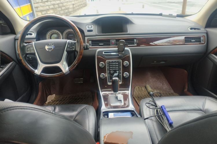 Used Volvo S80L 2012 2.0T T5 Luxury Edition Center Console