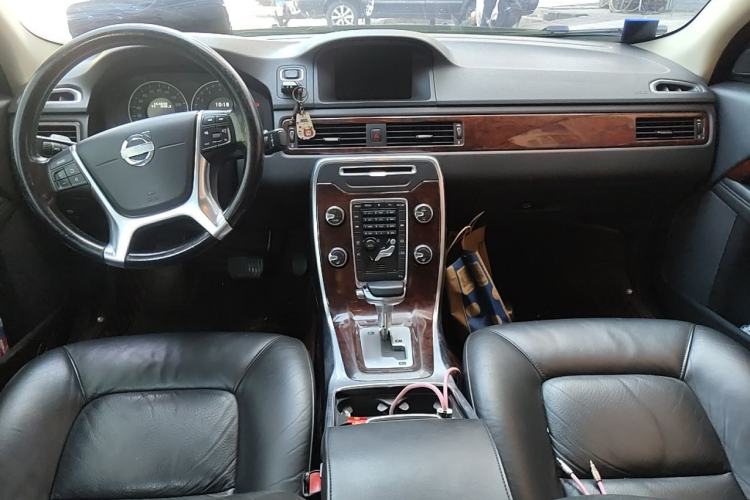 Used Volvo S80L 2012 2.0T T5 Luxury Edition Center Console