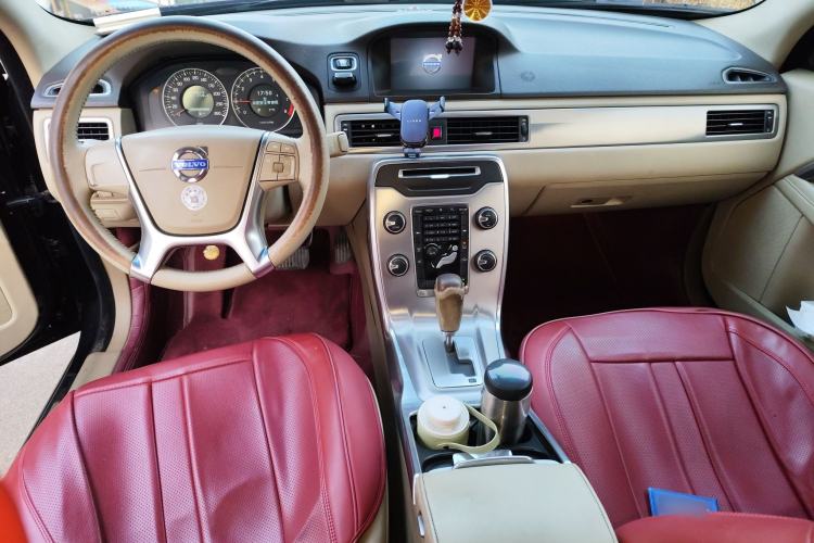 Used Volvo S80L 2012 2.0T ZhiShang Version Center Console