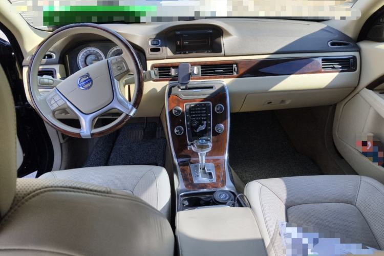 Used Volvo S80L 2012 2.0T T5 Luxury Edition Center Console