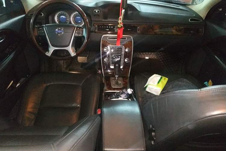 Used Volvo S80L 2012 2.0T T5 Luxury Edition Center Console