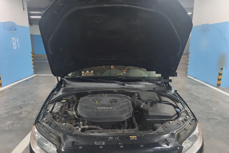 Used Volvo S80L 2012 2.0T T5 Luxury Edition Engine Bay