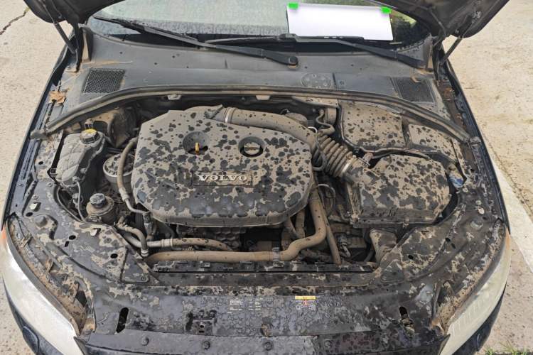 Used Volvo S80L 2012 2.0T T5 Luxury Edition Engine Bay