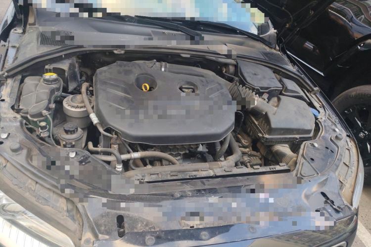 Used Volvo S80L 2012 2.0T T5 Luxury Edition Engine Bay