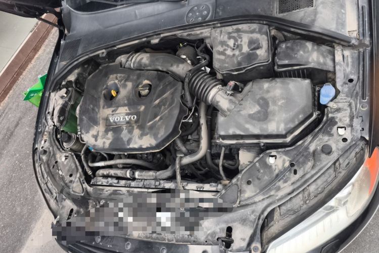 Used Volvo S80L 2012 2.0T T5 Luxury Edition Engine Bay