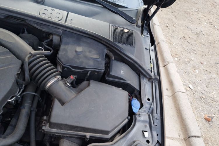 Used Volvo S80L 2012 2.0T T5 Luxury Edition Engine Bay Left