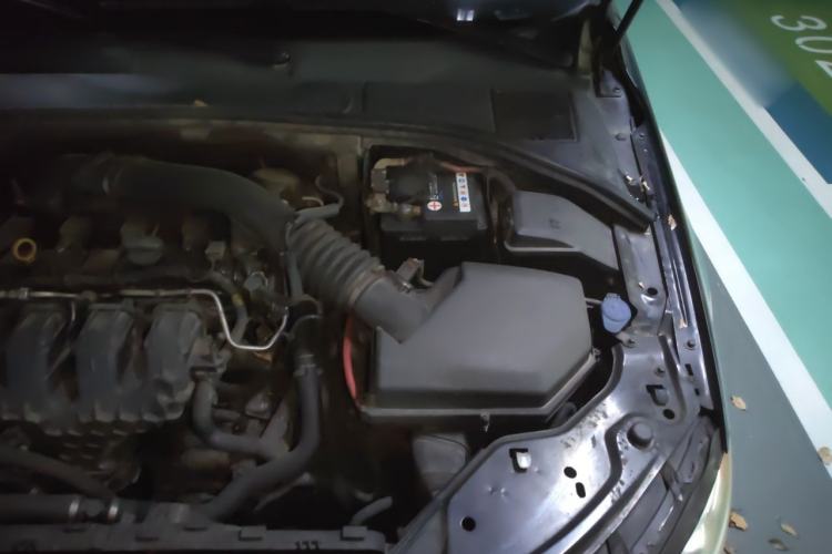 Used Volvo S80L 2012 2.0T T5 Luxury Edition Engine Bay Left