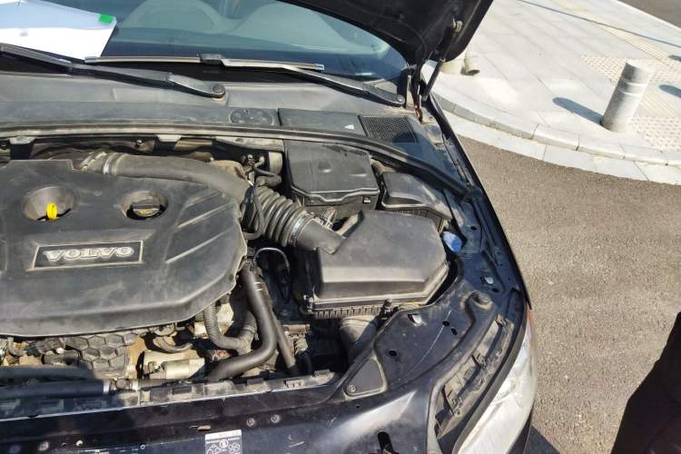 Used Volvo S80L 2012 2.0T T5 Luxury Edition Engine Bay Left