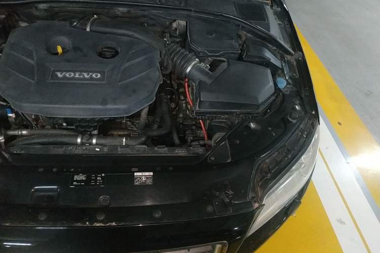 Used Volvo S80L 2012 2.0T T5 Luxury Edition Engine Bay Left