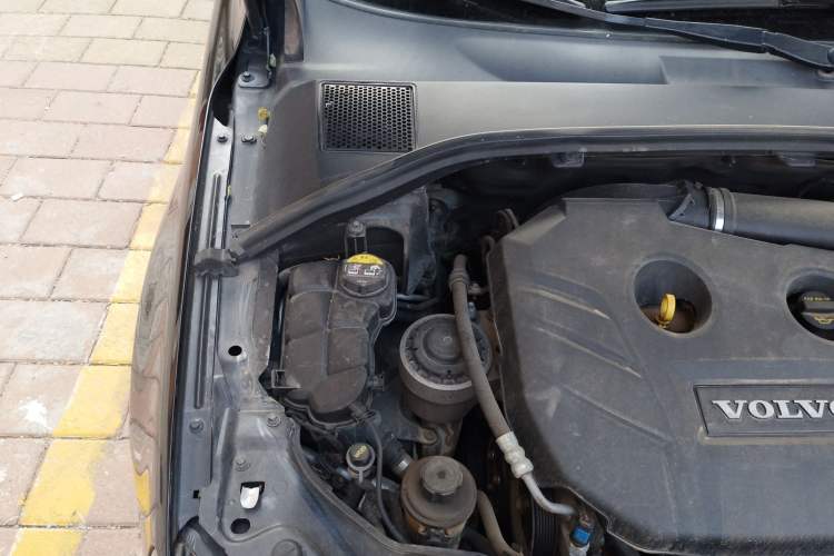 Used Volvo S80L 2012 2.0T T5 Luxury Edition Engine Bay Right
