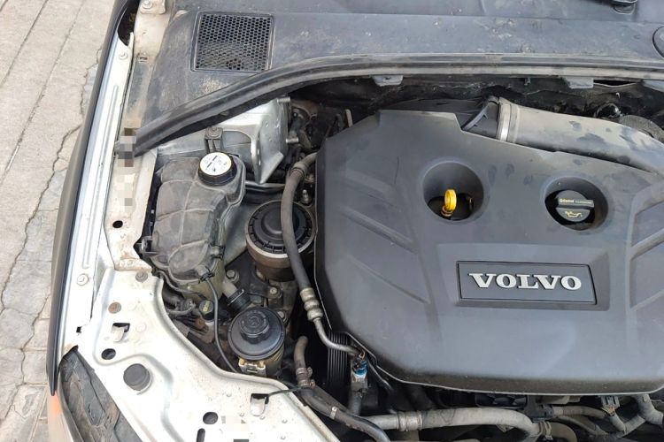 Used Volvo S80L 2012 2.0T T5 Luxury Edition Engine Bay Right