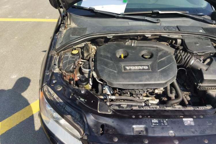 Used Volvo S80L 2012 2.0T T5 Luxury Edition Engine Bay Right