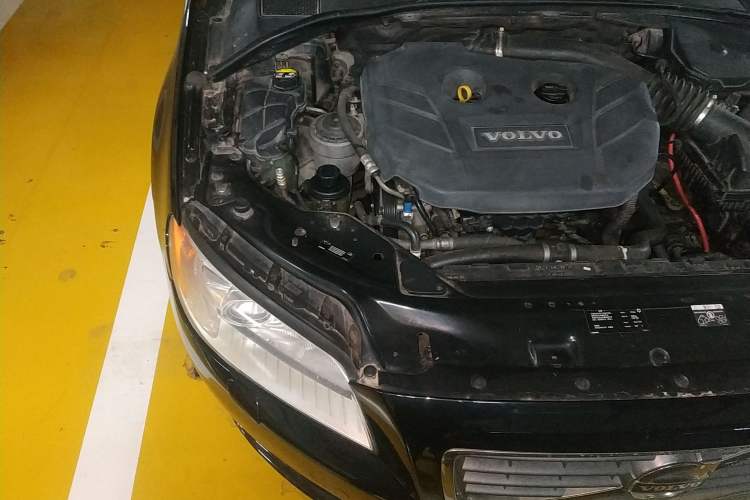 Used Volvo S80L 2012 2.0T T5 Luxury Edition Engine Bay Right