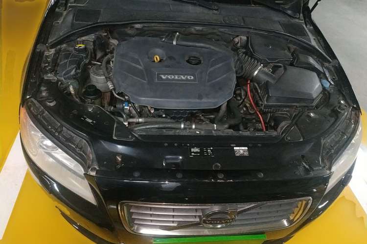 Used Volvo S80L 2012 2.0T T5 Luxury Edition Engine Bay