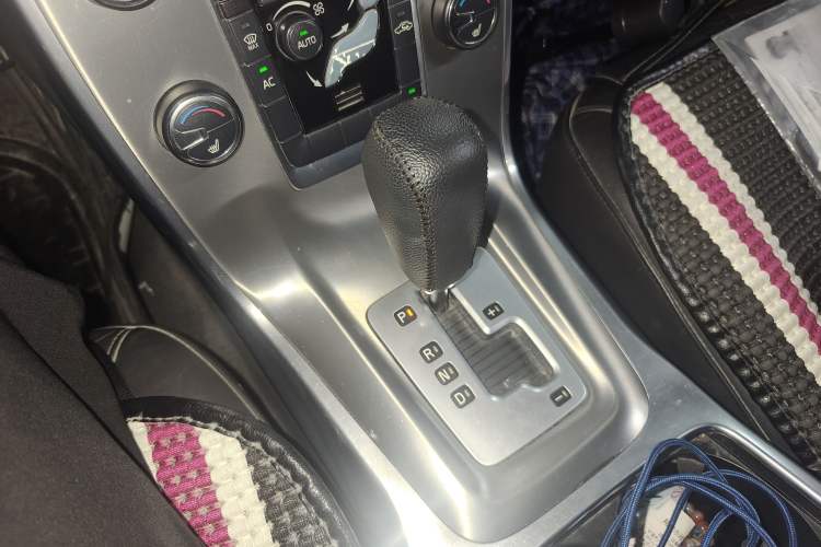 Used Volvo S80L 2012 2.0T T5 Luxury Edition Gear Lever