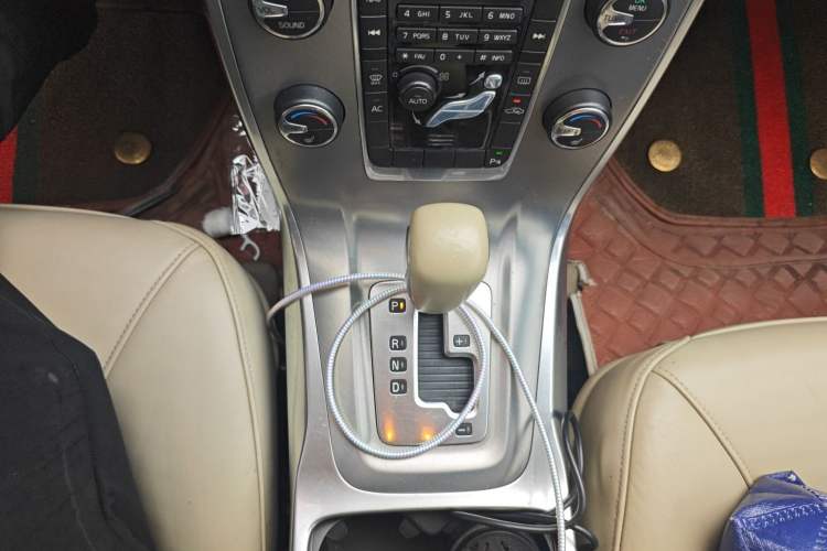 Used Volvo S80L 2012 2.0T T5 Luxury Edition Gear Lever
