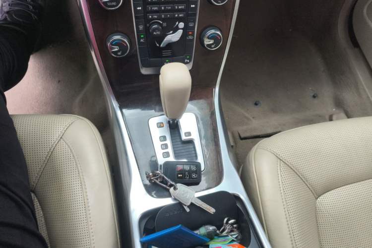 Used Volvo S80L 2012 2.0T T5 Luxury Edition Gear Lever