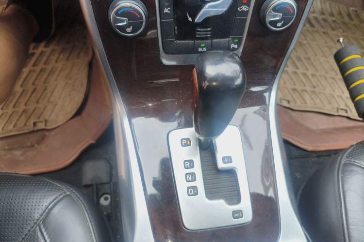 Used Volvo S80L 2012 2.0T T5 Luxury Edition Gear Lever