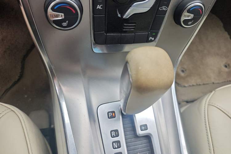 Used Volvo S80L 2012 2.0T T5 Luxury Edition Gear Lever