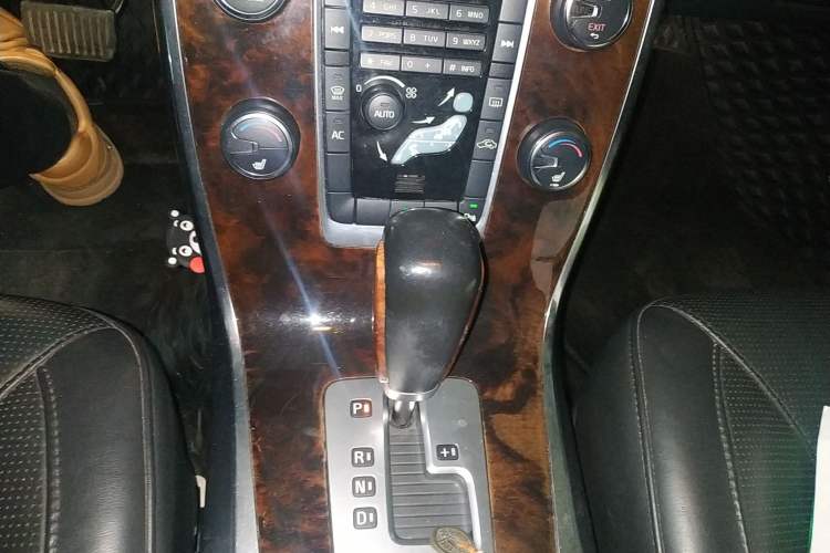 Used Volvo S80L 2012 2.0T T5 Luxury Edition Gear Lever
