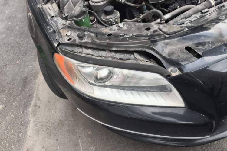 Used Volvo S80L 2012 2.0T T5 Luxury Edition Right Front Headlight