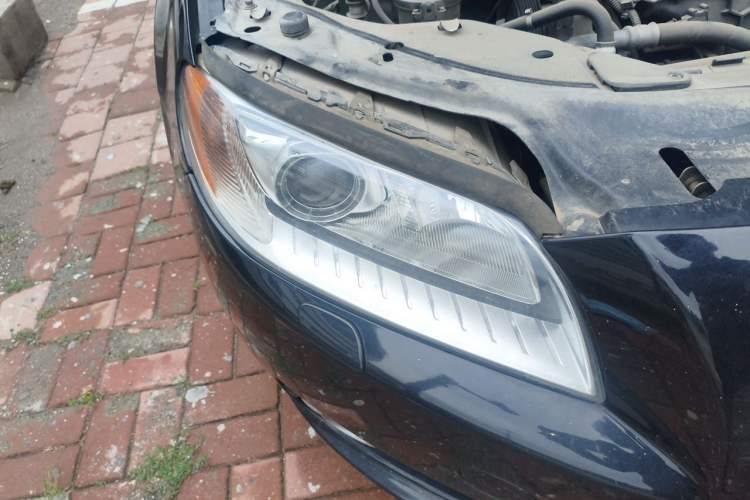 Used Volvo S80L 2012 2.0T T5 Luxury Edition Right Front Headlight