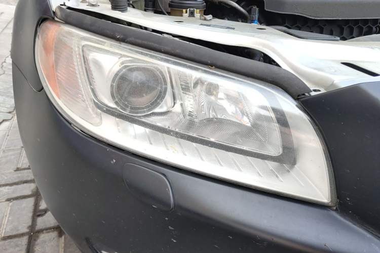 Used Volvo S80L 2012 2.0T T5 Luxury Edition Right Front Headlight