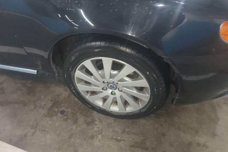 Used Volvo S80L 2012 2.0T T5 Luxury Edition Right Front Wheel Hub