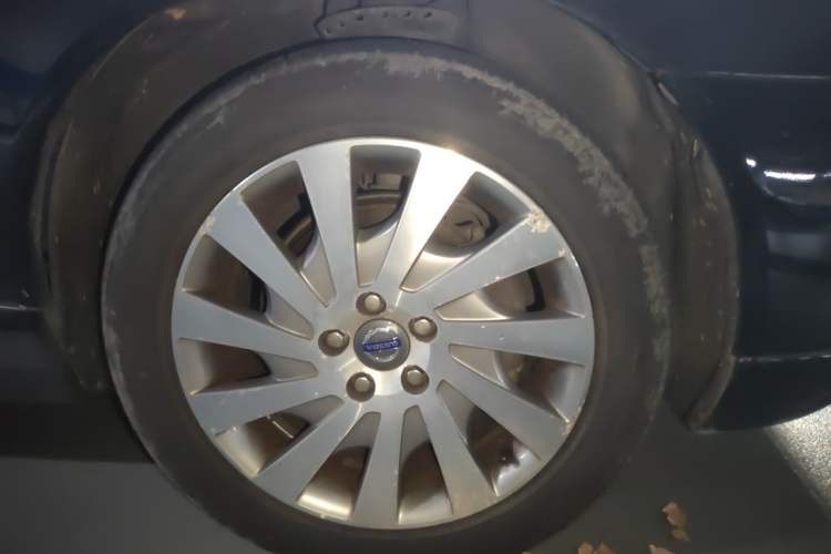 Used Volvo S80L 2012 2.0T T5 Luxury Edition Right Front Wheel Hub