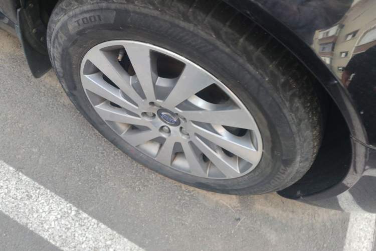 Used Volvo S80L 2012 2.0T T5 Luxury Edition Right Front Wheel Hub