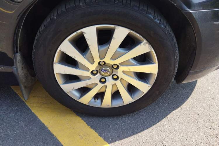 Used Volvo S80L 2012 2.0T T5 Luxury Edition Right Front Wheel Hub