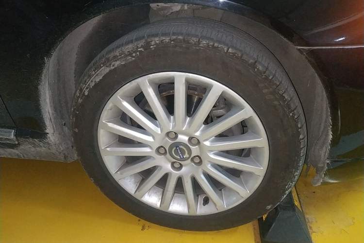 Used Volvo S80L 2012 2.0T T5 Luxury Edition Right Front Wheel Hub