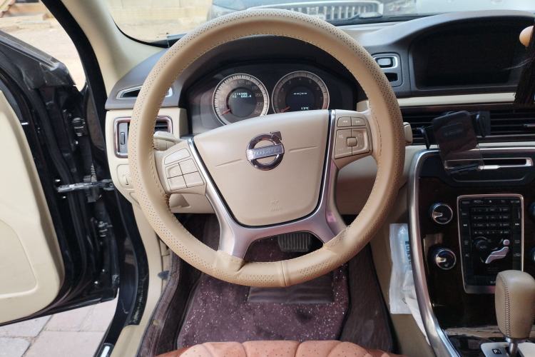 Used Volvo S80L 2012 2.0T T5 Luxury Edition Steering Wheel