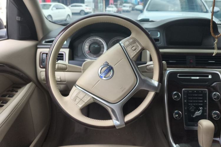 Used Volvo S80L 2012 2.0T T5 Luxury Edition Steering Wheel