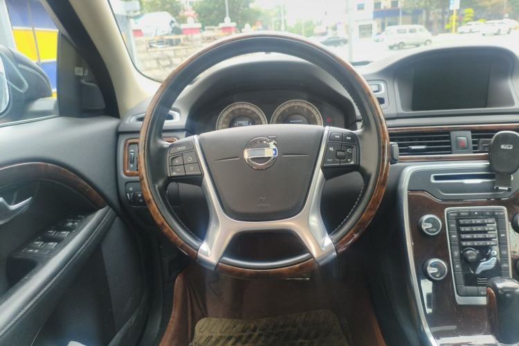 Used Volvo S80L 2012 2.0T T5 Luxury Edition Steering Wheel